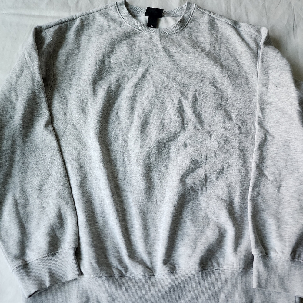H&M Light Gray Men's Crewneck Sweater